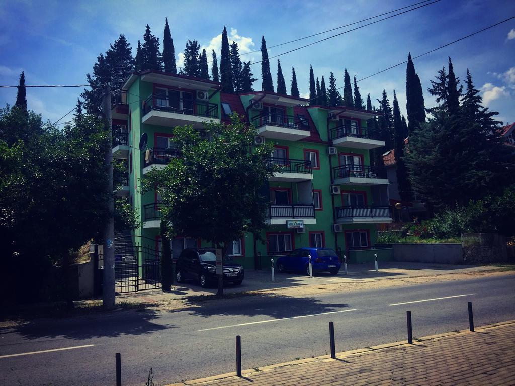 Apartments Villa Zora Dojran Bagian luar foto