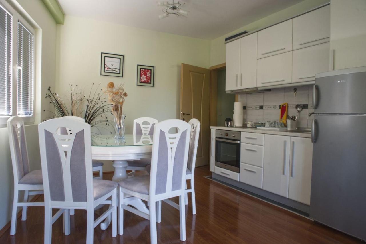 Apartments Villa Zora Dojran Bagian luar foto